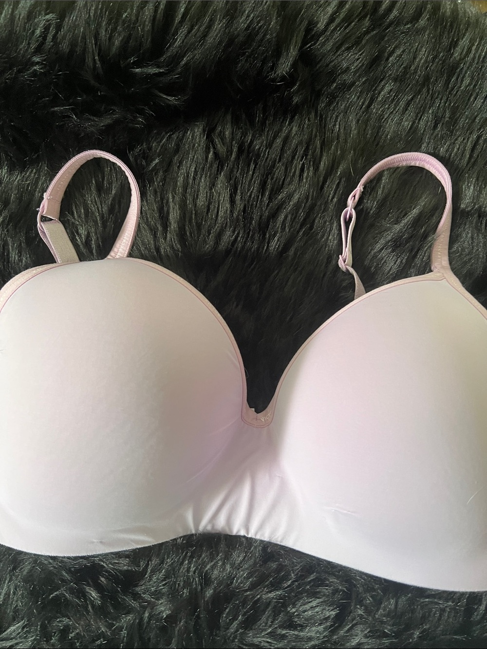 NWOT Victoria Secret T-shirt Lightly Lined Wireless Bra S36DD